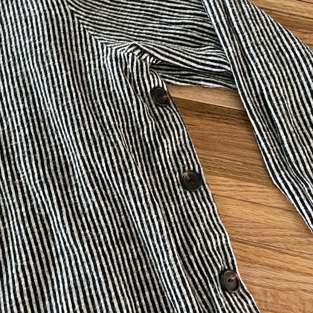 Super Soft And Comfortable Side Button Long Sleev… - image 2